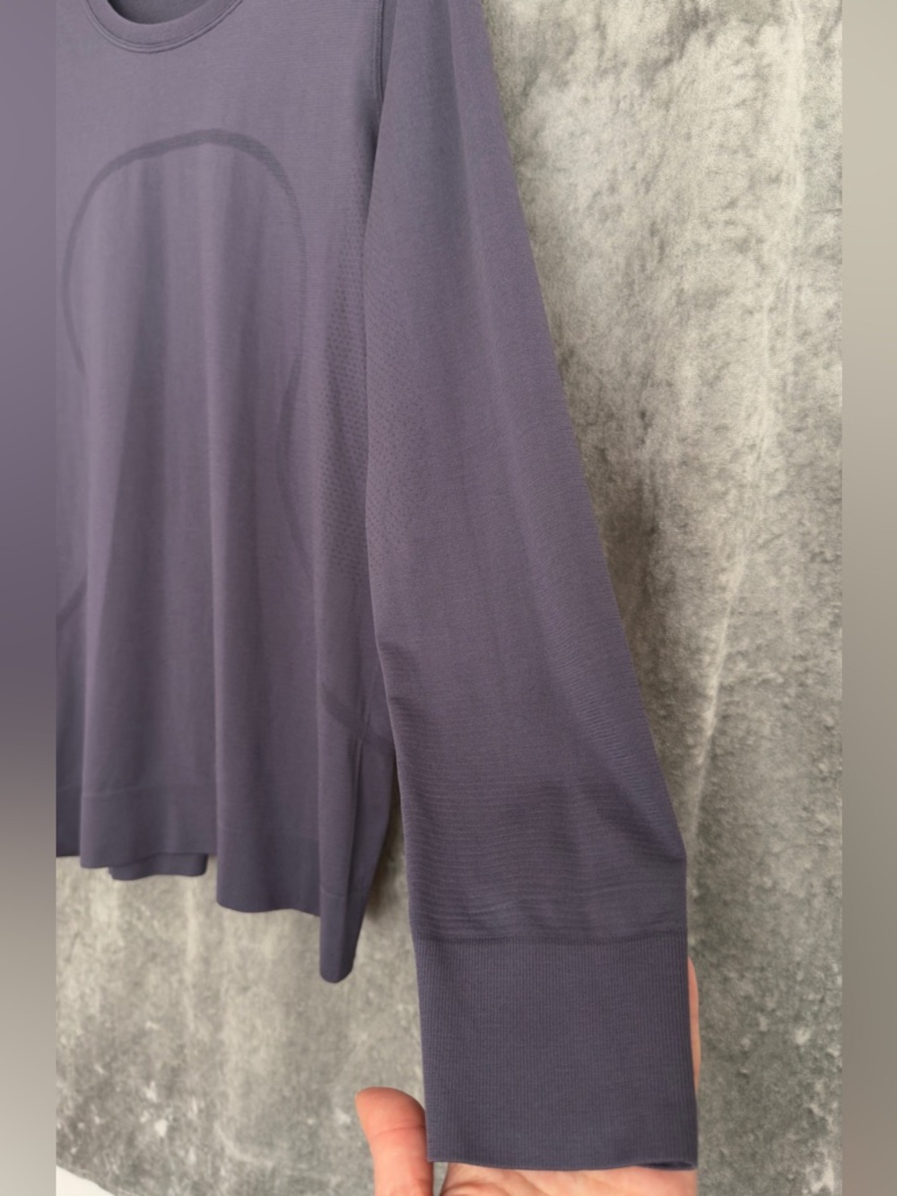 Lululemon Swiftly Tech Long-Sleeve Shirt 2.0
Waist Length Grape Mist Size 8 / M - Picture 7 of 10